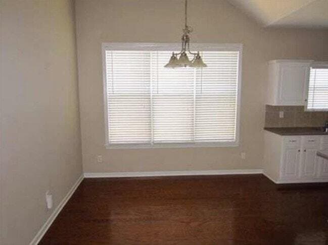 Foto del edificio - 1220 Misty Isle Dr