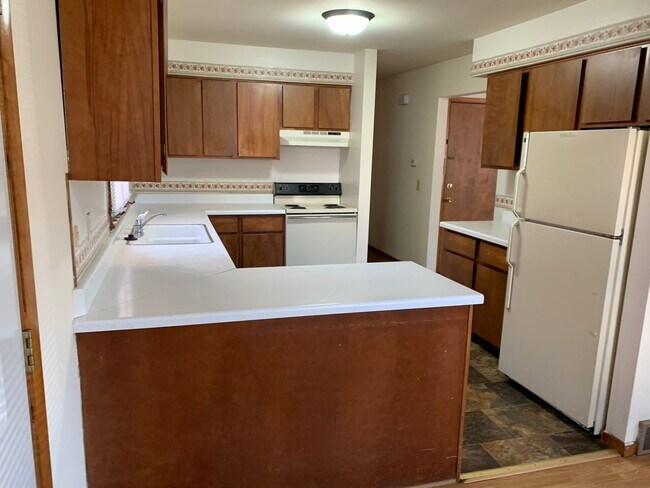 Building Photo - 2602 E Lawn Ct