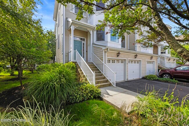 Building Photo - 19 S Shore Dr
