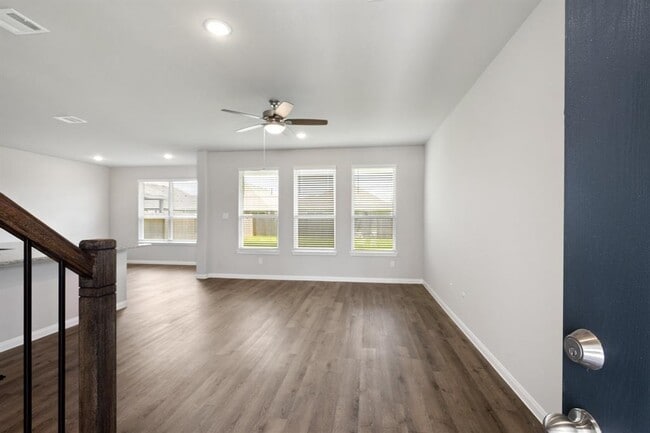 Foto del edificio - 5439 Brooklyn Rose Dr