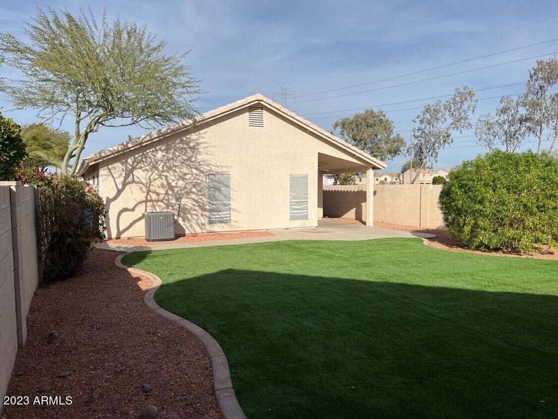 Primary Photo - Lovely Home in COYOTE LAKES UNIT 1