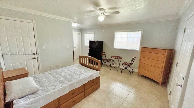 Foto del edificio - 3910 SW 134th Ave