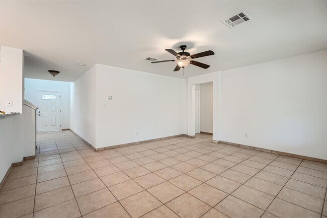 Building Photo - 1293 Amberwood Loop