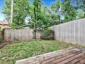 Building Photo - 844 N Nims Ave