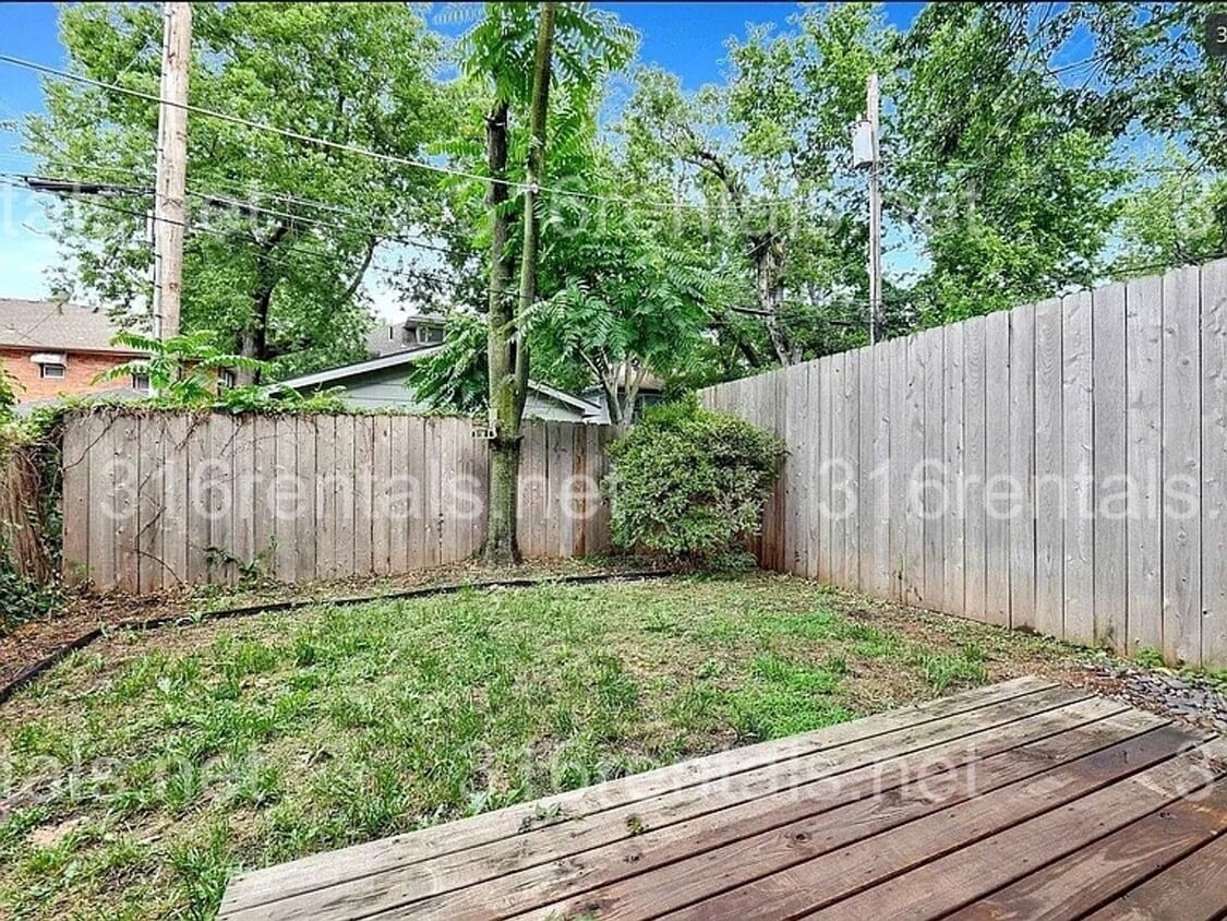 Primary Photo - 844 N Nims Ave