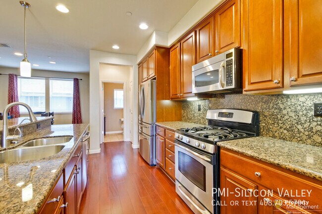 Building Photo - 1134 Campbell Ave