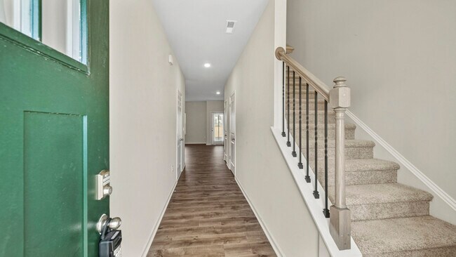 Foto del edificio - 153 Leo St