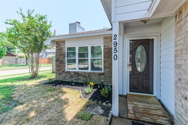 Building Photo - 2950 Walnut Springs Dr