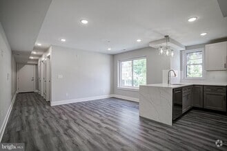 Building Photo - 540 S 52nd St