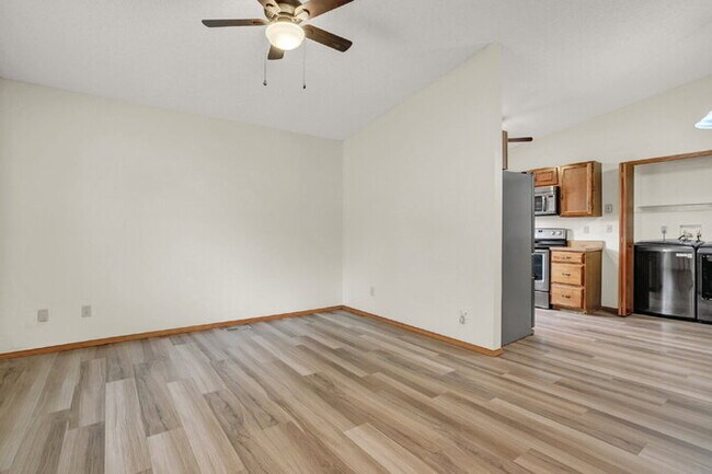 Building Photo - Updated 3-Bedroom Home with Unobstructed Pikes Peak Views Near Peterson SFB