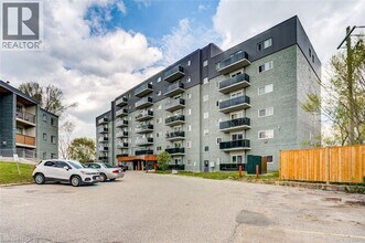 Building Photo - 80 King Edward Ave