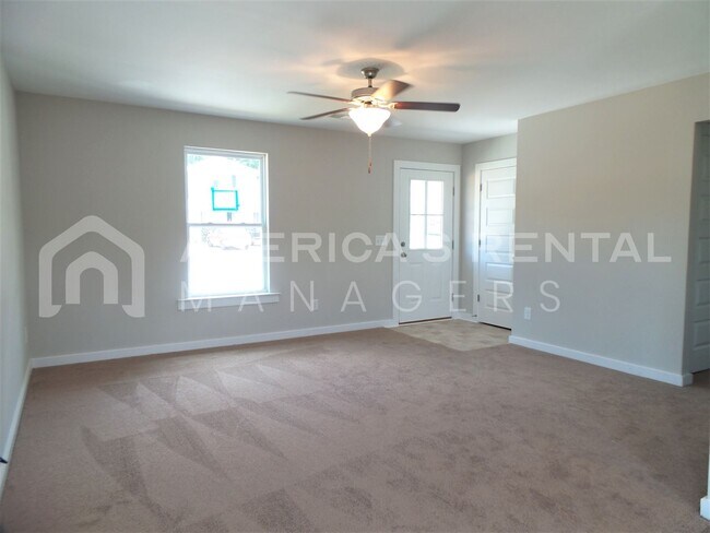 Foto del edificio - DEPOSIT PENDING!!! Home for Rent in Lincol...