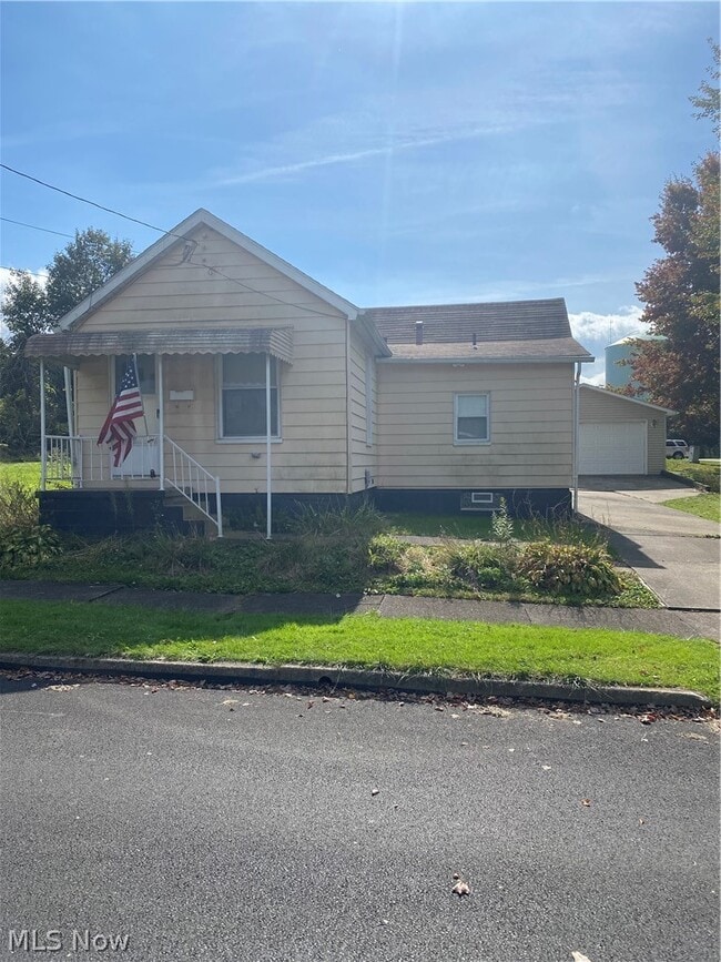 Building Photo - 665 Devitt Ave