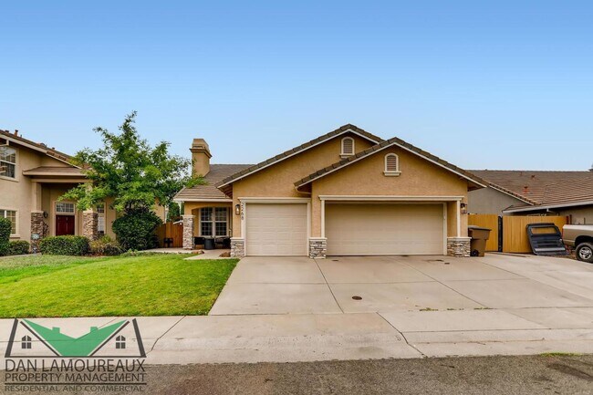 Building Photo - 3 bedroom 2 bath *** FOR RENT ***