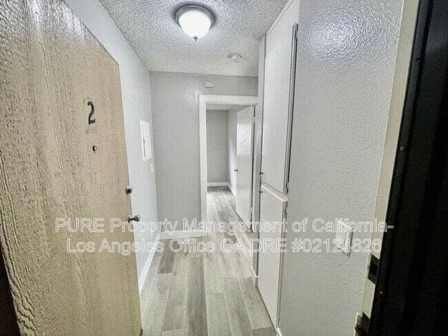 Foto del edificio - 651 W 12th St