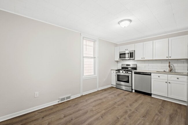 Building Photo - 47 Mainsgate St