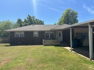 Building Photo - 312 W Coe Dr