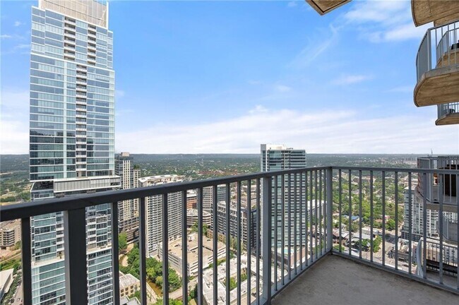 Building Photo - 360 Nueces St