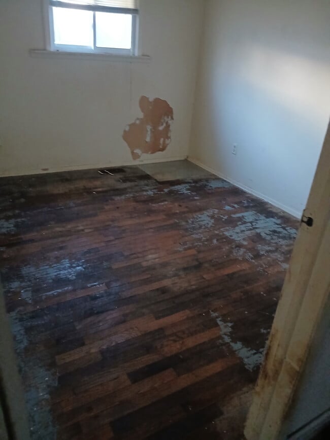 Building Photo - 6614 Elmridge Dr