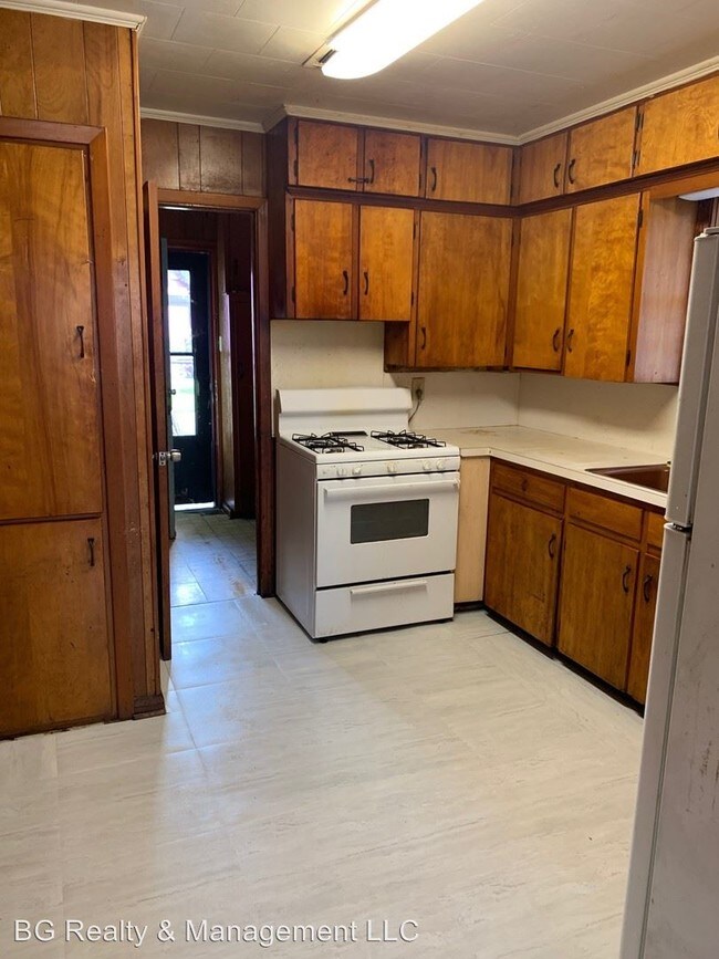 Building Photo - 2 br, 1 bath House - 721 Celeste Street