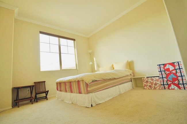 Building Photo - AVAILABLE JULY~ WONDERFUL CARMEL VALLEY 2BD/2.5BA CONDO! Only $3,595/mo!