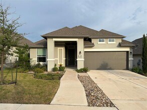 Building Photo - 441 Saturnia Dr
