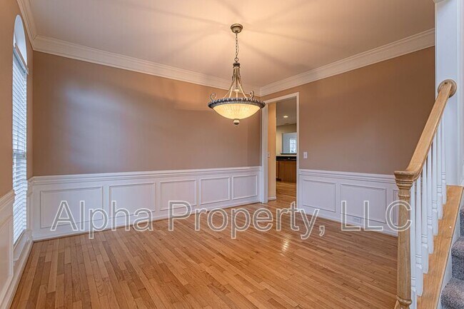 Foto del edificio - 1205 Carriage Park Cir