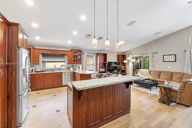 Foto del edificio - 4945 SW 34th Ter