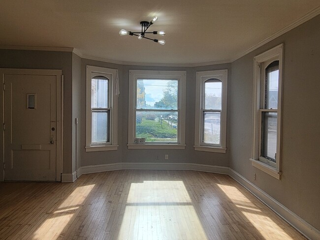 Foto del edificio - Stunning 3 bedroom near downtown Milwaukee!