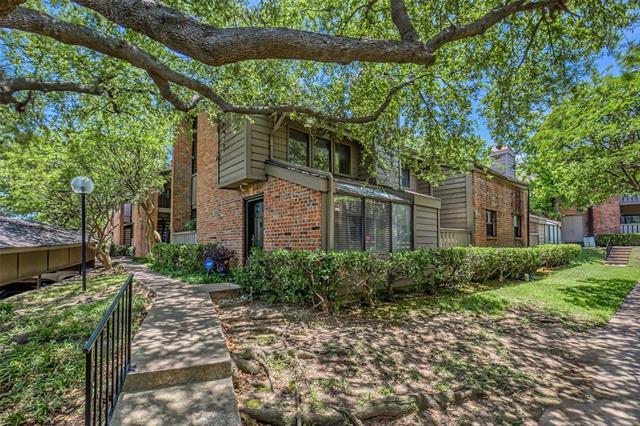Foto principal - 9600 Royal Ln