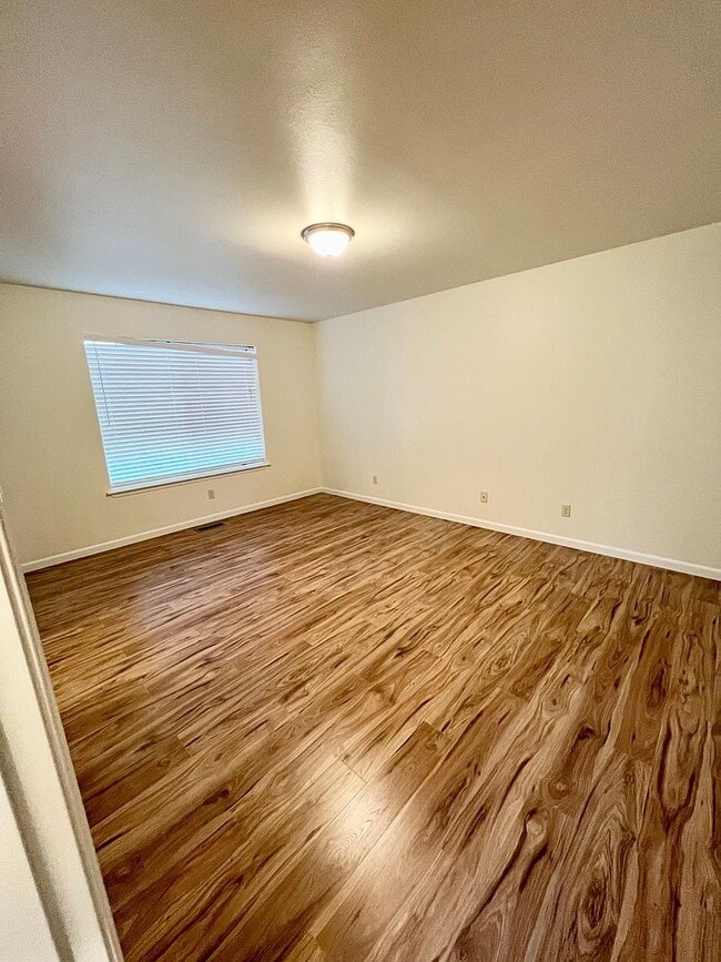 Foto del edificio - 902 Fawn Cir