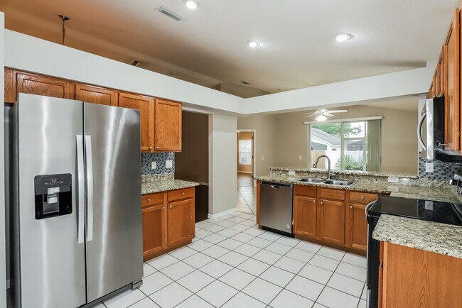 Foto del edificio - 12825 Kings Lake Dr