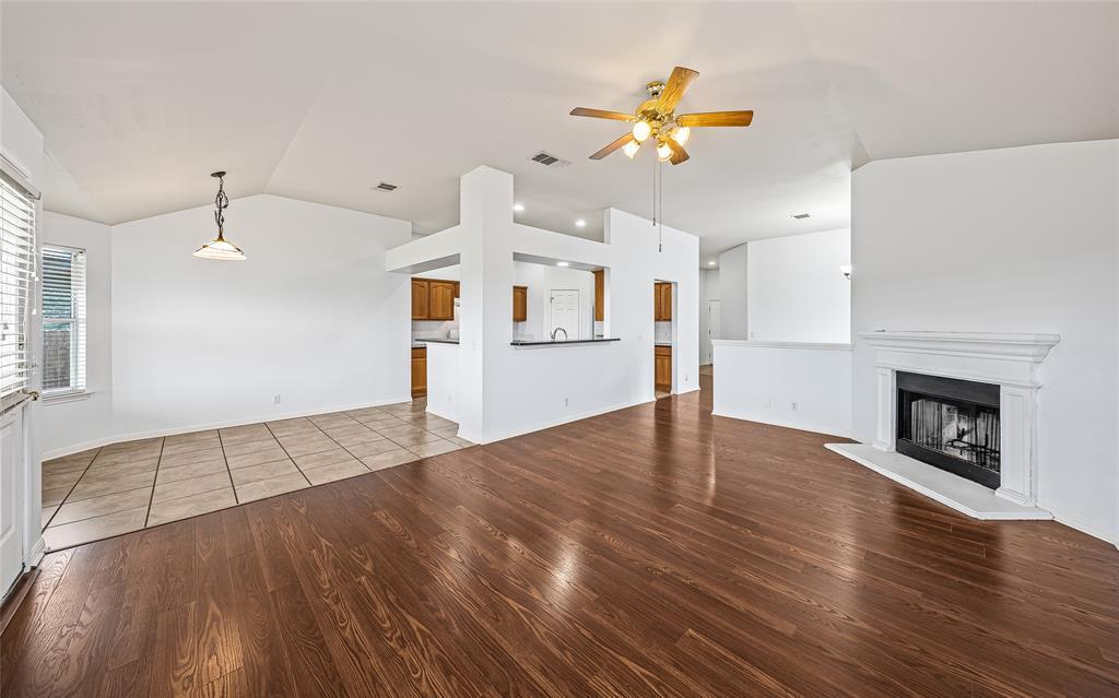 Foto principal - 217 Lakemont Dr