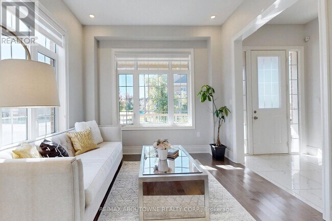 Photo du bâtiment - 459 Threshing Mill Blvd.