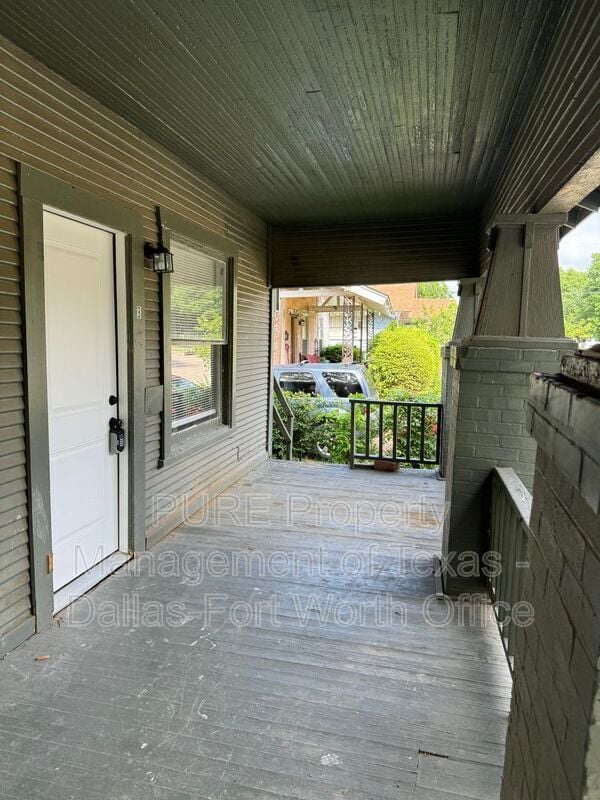 Building Photo - 1208 Hawthorne Ave
