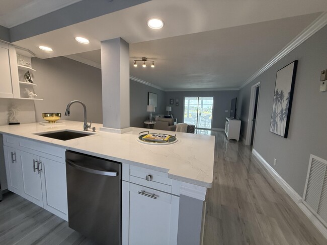 Building Photo - 14575 Bonaire Blvd