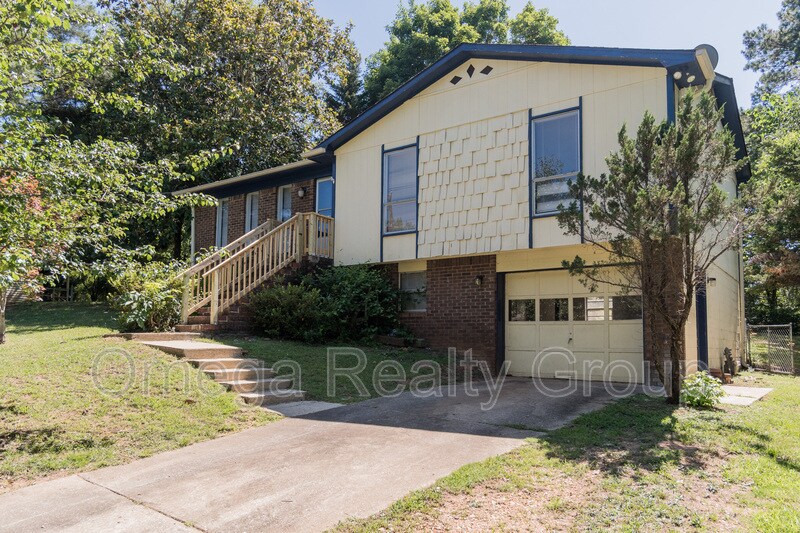 Primary Photo - 2504 Daly Dr