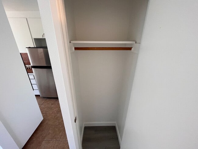 Foto del edificio - BEAUTIFUL NEWLY UPDATED 1 bed / 1 bath at ...