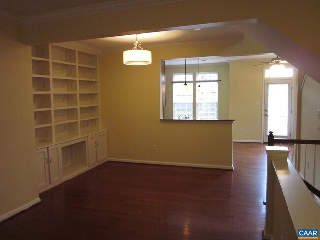 Foto del edificio - 2130 Lockwood Dr