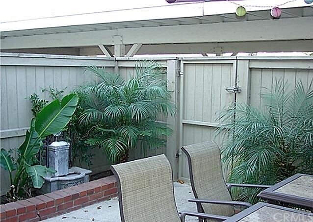 Building Photo - 11 Woodfern