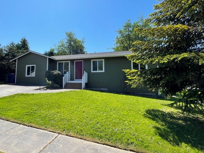 Building Photo - 2415 Forest Park Ln