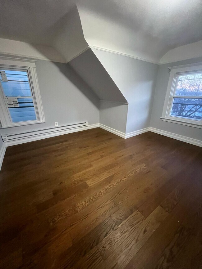 Unit 3 - 36 Tremont St