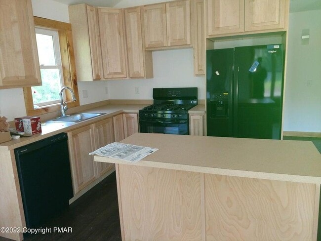 Building Photo - 178 Mockingbird Way