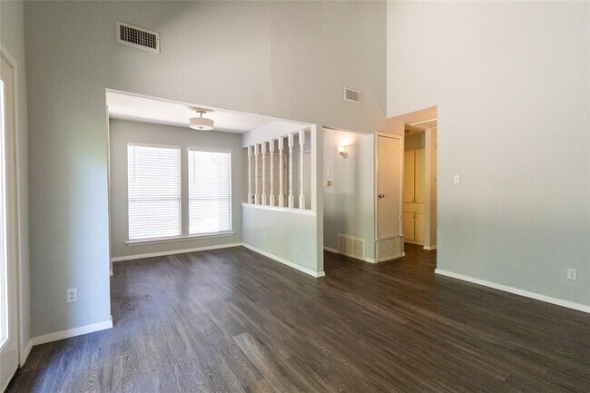 Foto del edificio - 9412 Teasdale Terrace