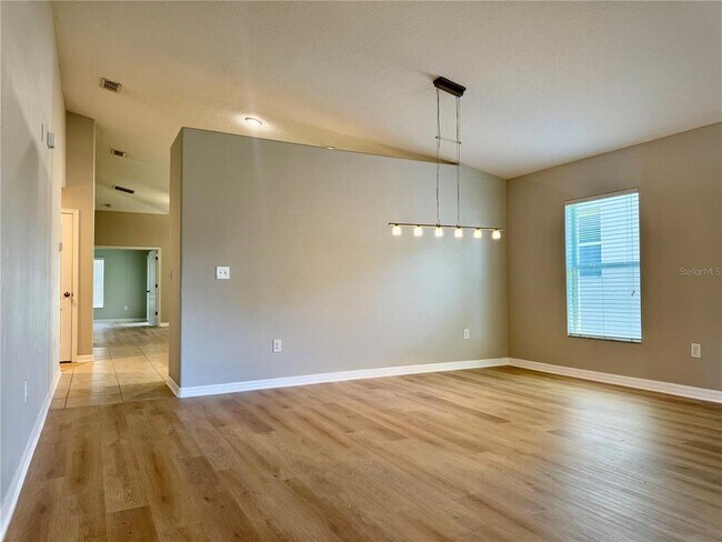 Building Photo - 10405 Summer Azure Dr