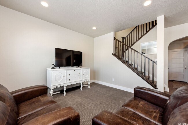 Foto del edificio - Great Daybreak Home Available March 1!