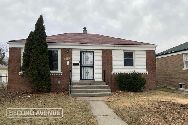 Building Photo - 10036 S Paxton Ave