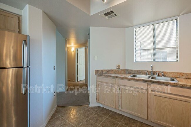 Foto del edificio - 4925 E Desert Cove Ave