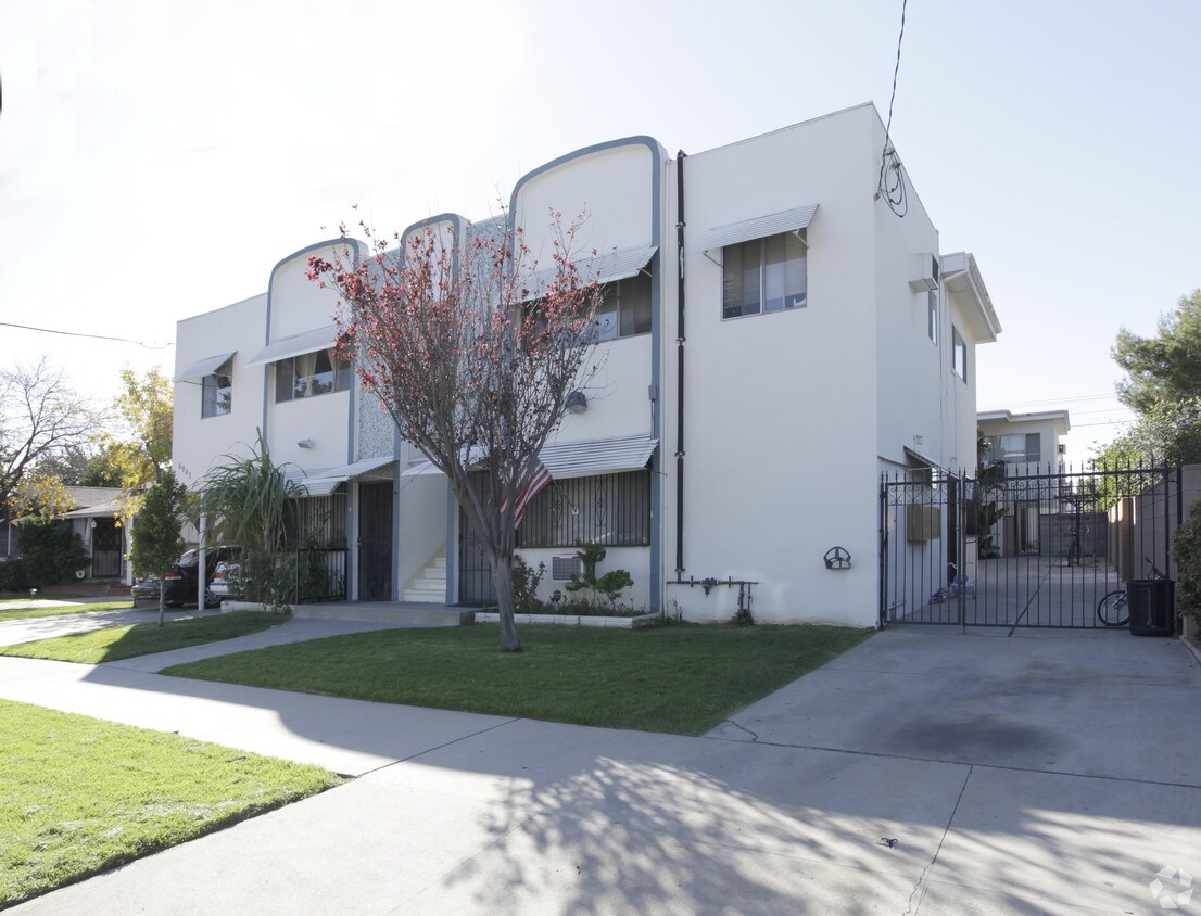 Foto del edificio - 6045 Craner Ave