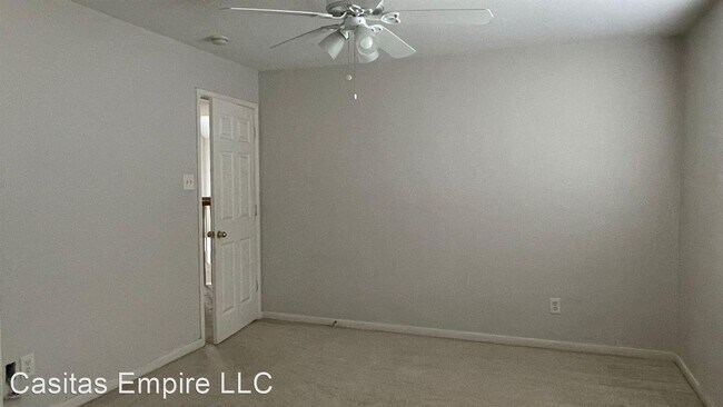 Building Photo - 4 br, 2.5 bath House - 6411 Canyon Park